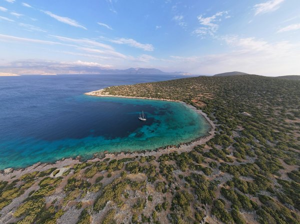 Comment organiser une croisière dans les îles Sporades, Grèce?
